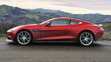 Aston Martin Vanquish 